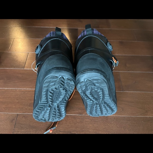 ThirtyTwo Snowboard Boots Size 7.5 double Boa- very good condition - sold - - Picture 7 of 8